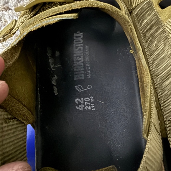 Birkenstock sandals men size 9 us. - Picture 5 of 11